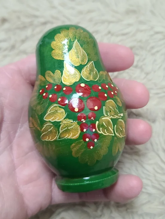 Green Russian Matryoshka Doll Holiday Decor, Set Of 4 Nesting Dolls - Picture 6 of 8